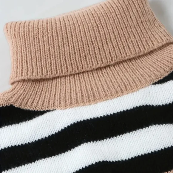 Women's Turtle Neck - Picture 4 of 5